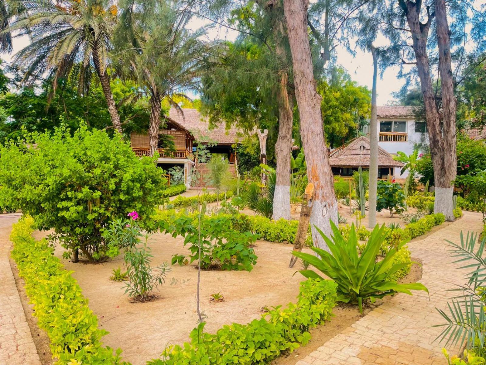 Vovo Telo Lodge Толиара Екстериор снимка