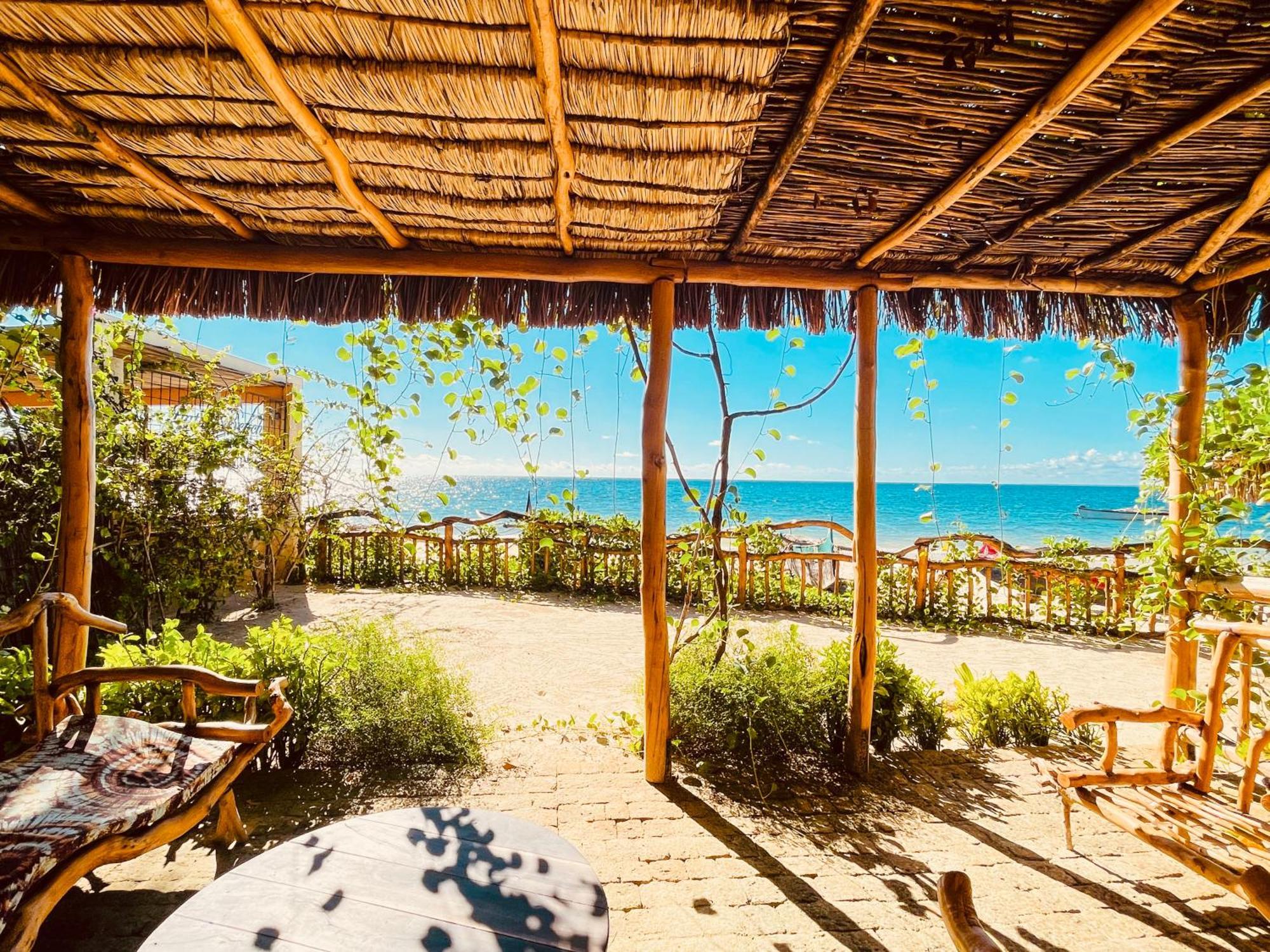 Vovo Telo Lodge Толиара Екстериор снимка