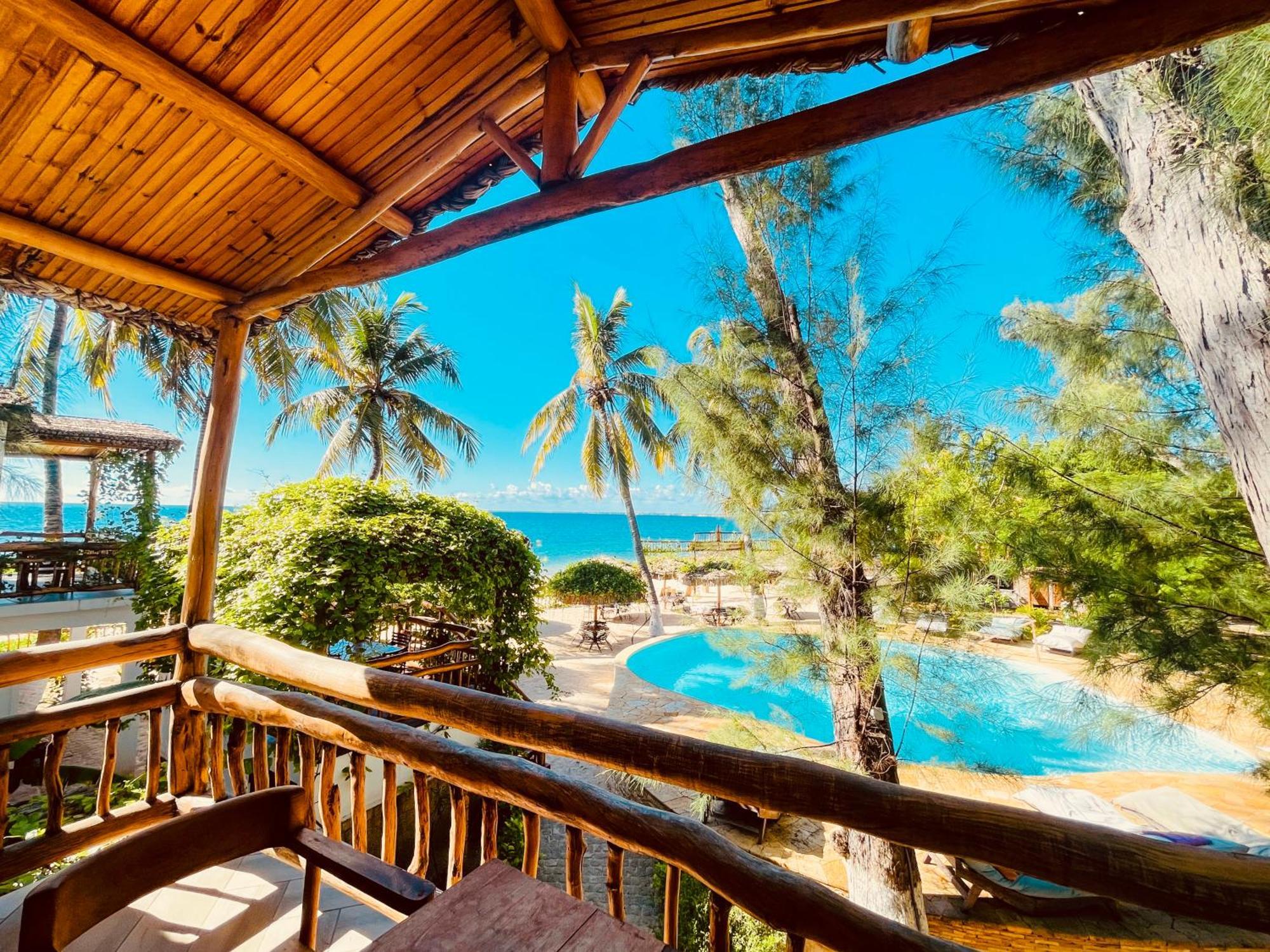 Vovo Telo Lodge Толиара Екстериор снимка