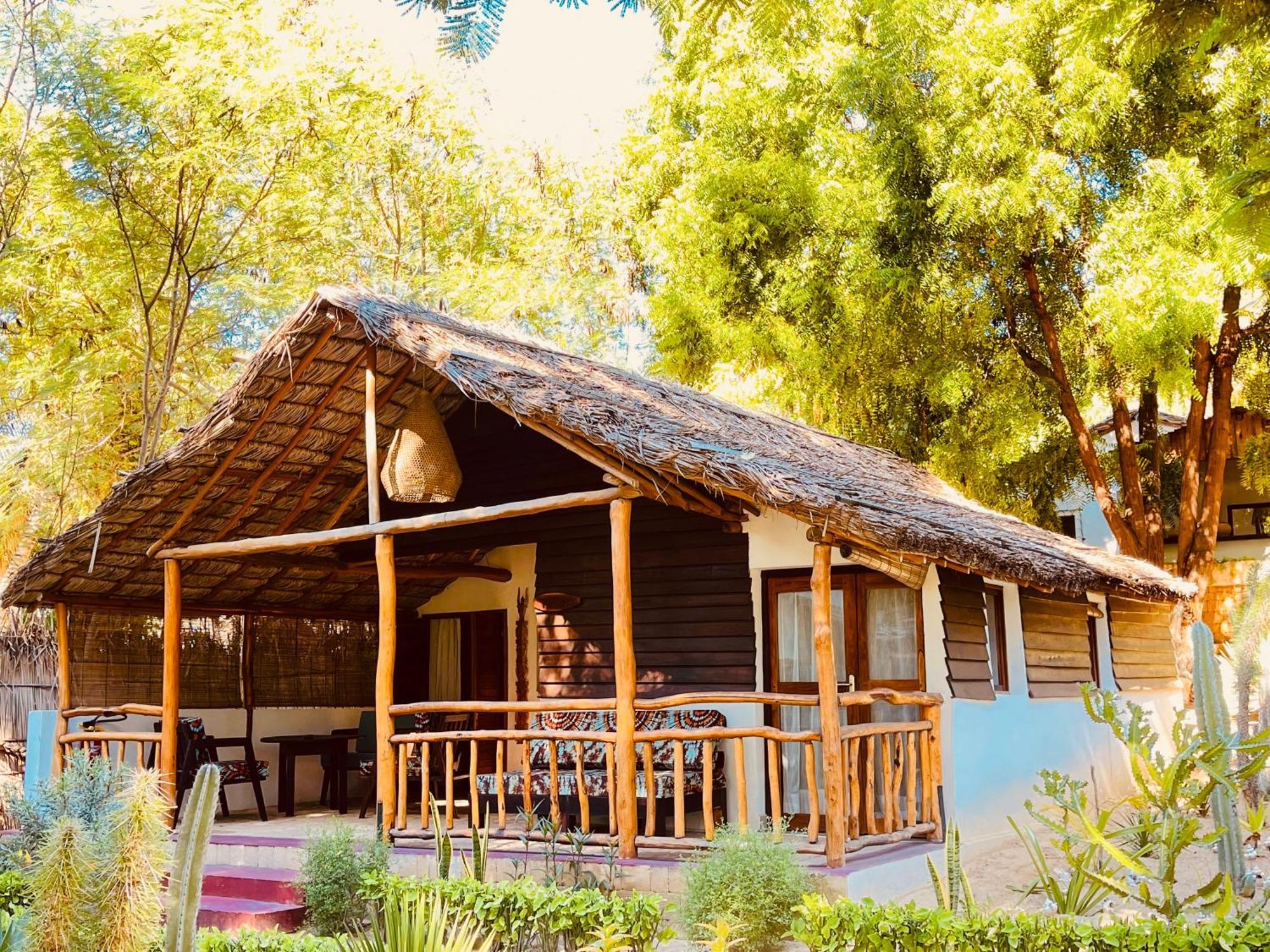 Vovo Telo Lodge Толиара Екстериор снимка