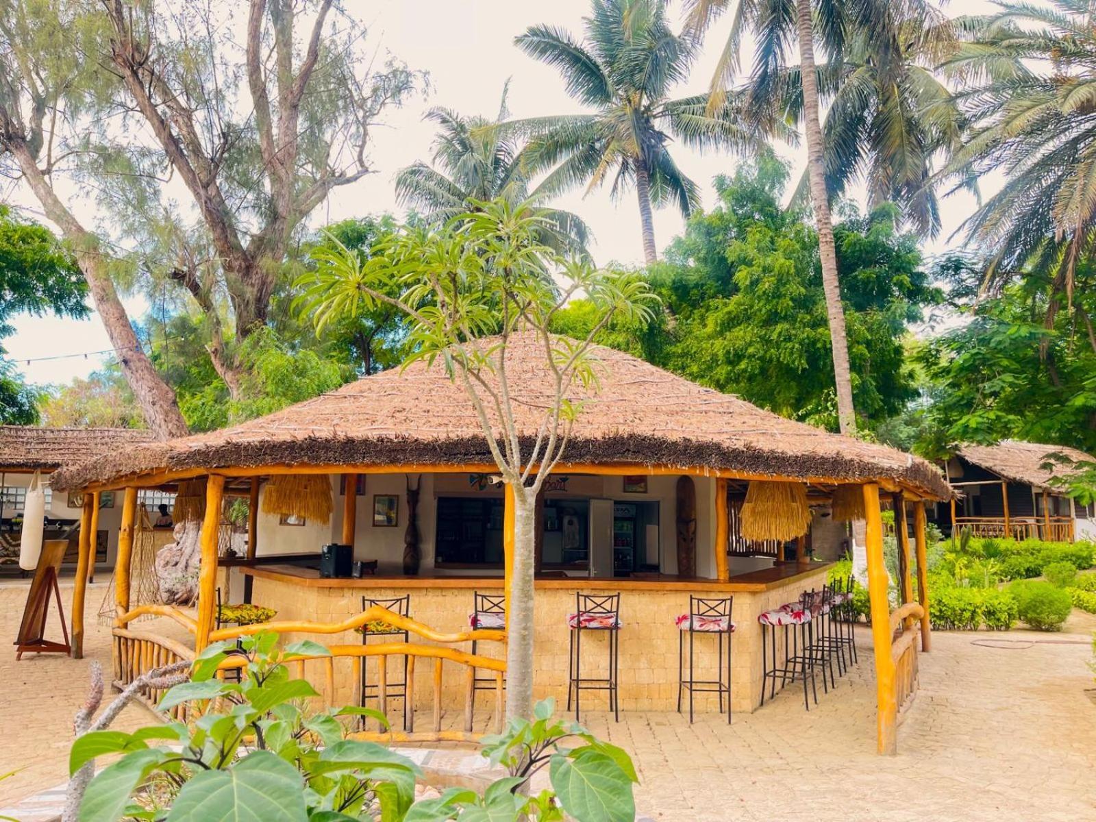 Vovo Telo Lodge Толиара Екстериор снимка