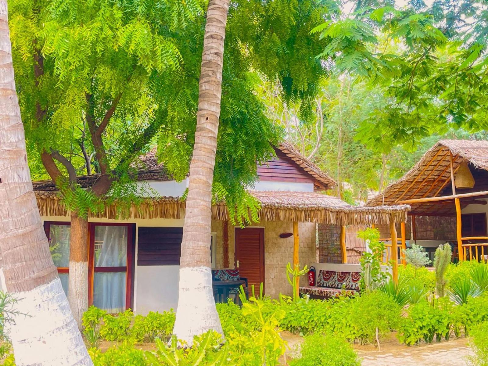 Vovo Telo Lodge Толиара Екстериор снимка